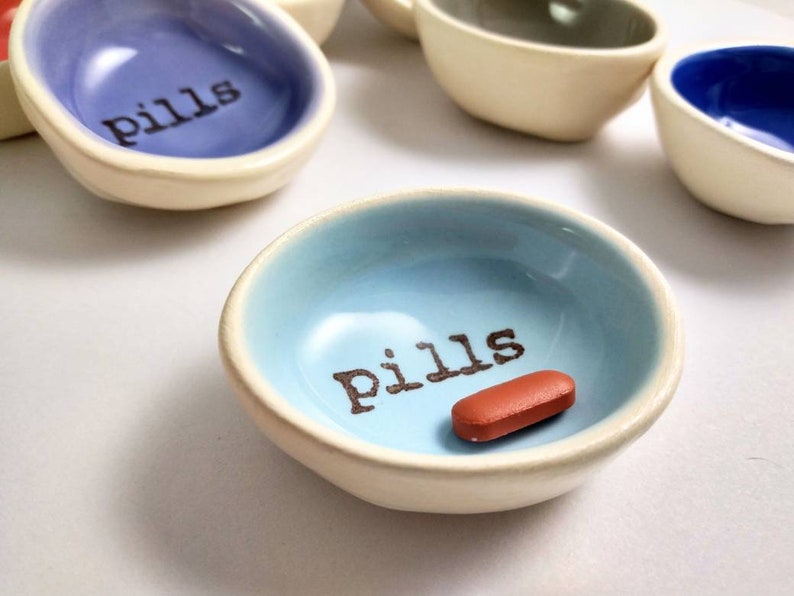 14 colors pill dish, self care gift, mother's Day gift, small ceramic pill dish, stamped pill holder, decorative pill organizer, pill bowl Light blue