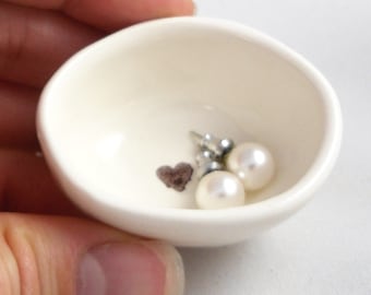 Regalo para el día de la madre, porta anillos con forma de corazón marrón, regalo de compromiso, porta anillos de compromiso, anillo de bodas de cerámica, regalo de despedida de soltera.