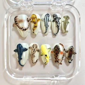 Ocean Creatures Press On Nails, 3D Marine Life Art, Pearl Finish & Textured Details, Whimsical Marine Style, Handmade Reusable Nail Set