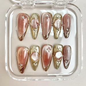 Rose Gold Cat Eye Press On Nails: Rhinestone & 3D Gold, Elegant Glamour