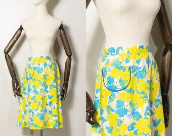 1970s yellow floral print skirt | vintage 70s yellow and blue lily printed A-line grandmillennial skirt | S