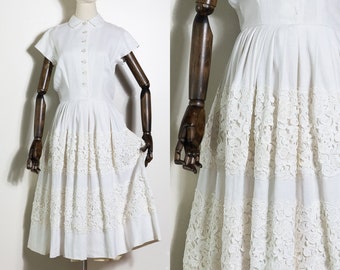 vintage 1950s Traina-Norell white linen lace-trimmed dress | 50s Norman Norell designer shirtdress with shell buttons | M