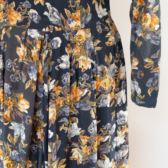 1990s dark floral print rayon dress | 90s vintage… - image 7