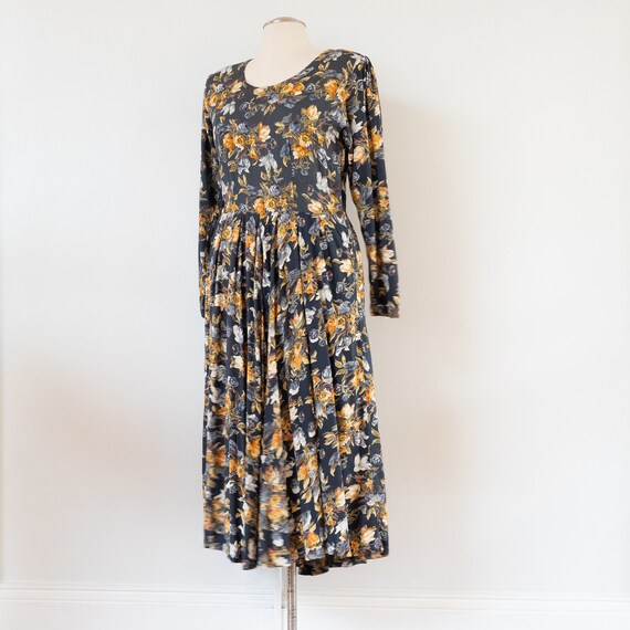 1990s dark floral print rayon dress | 90s vintage… - image 4