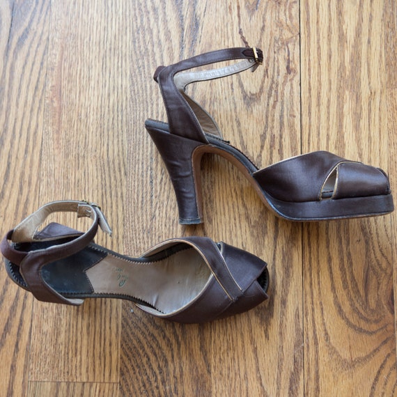 1940s brown satin Frank Sbicca peep toe platform heels 40s 40s Emily T strap Leather Pumps in Black
