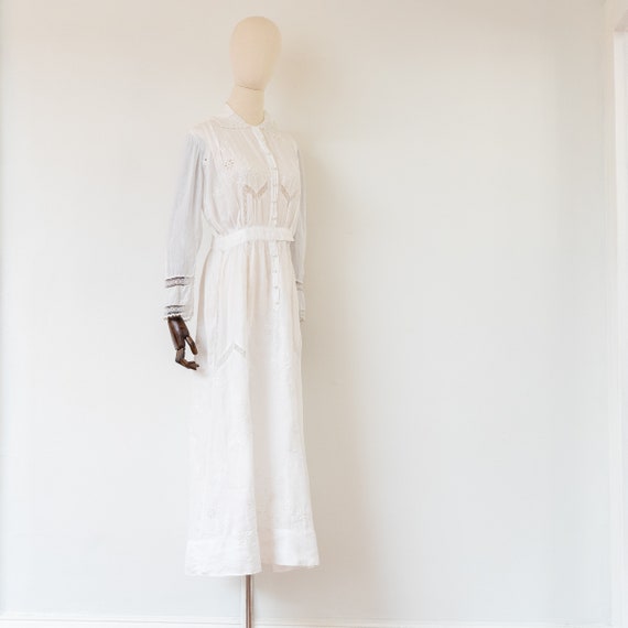 1910s Edwardian Embroidered Linen Dress: Antique … - image 4