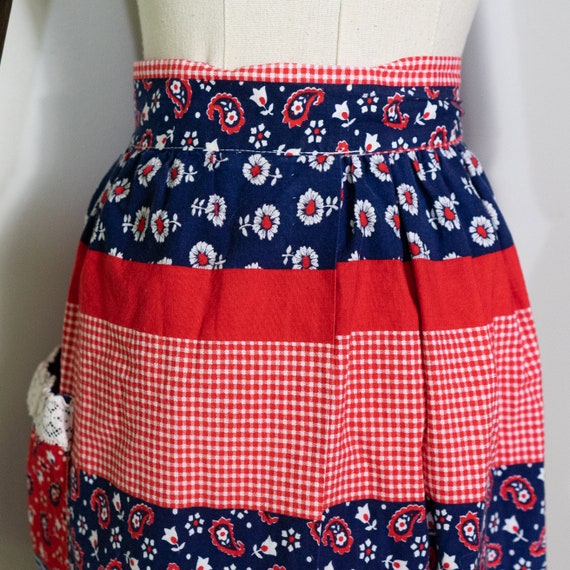 1970s red white blue patchwork print wrap skirt |… - image 6