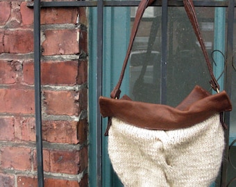 Classic Cable Knit Bag Pattern PDF. Designer Fall Fashion by Skadoot on Etsy.