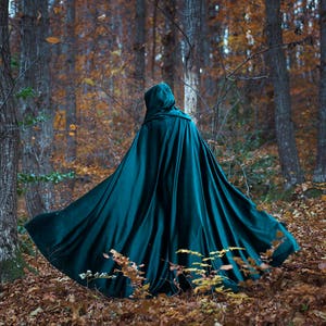 Velvet cape green hooded cloak, medieval elven fantasy costume cape with hood image 2