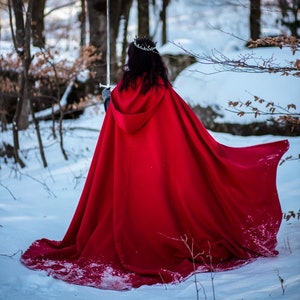 Red vegan wool cloth Cape Hooded Cloak Riding Hood cloak with train very long larp costume winter witch cloak witchcraft medieval