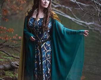 Green Velvet Elven Dress, Medieval Renaissance Costume
