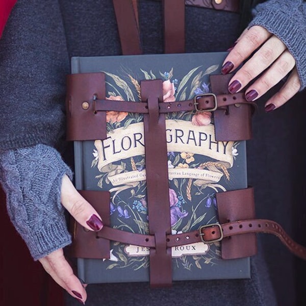 Leather Book Holster – LARP, Witchcraft, Book of Shadows