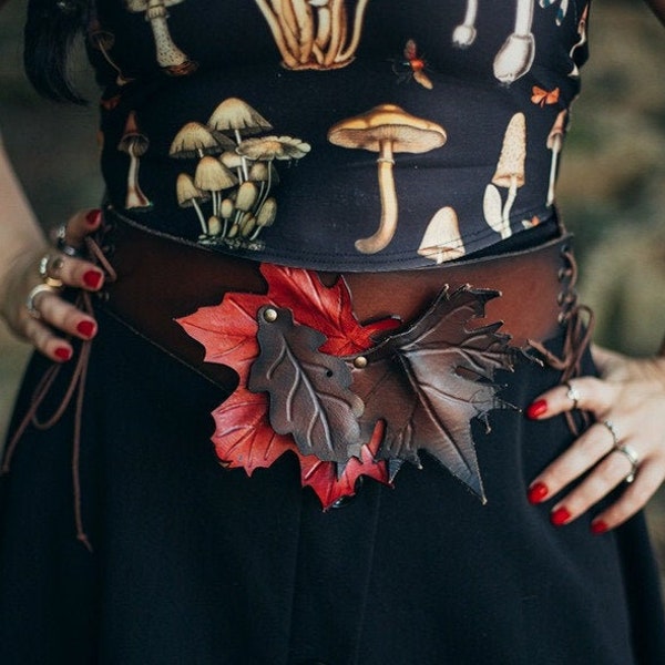 Ceinture en cuir d'elfe avec des feuilles rouges et brunes, GN druide elfique pari ceinture corset en cuir réglable
