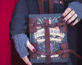 Porta libros - bolsa de libros de cuero larp - regalo amante de los libros - funda de libro de cintura - Libro de las sombras - libro de hechizos - brujería