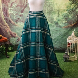 Tartan Skirt in green Outlander inspired historical scottish tartan maxi skirt