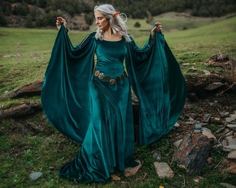 Green elven medieval dress velvet preraphaelite ren fair elf costume celtic medieval velvet dress