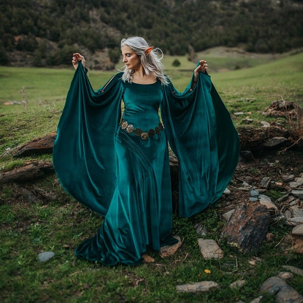 Green elven medieval dress velvet preraphaelite ren fair elf costume celtic medieval velvet dress