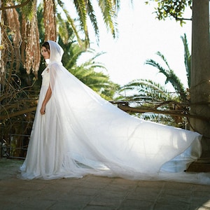 Wedding bridal cloak white ivory cream vanille chiffon (polyester) cape with hood handfasting Medieval Wedding Cape