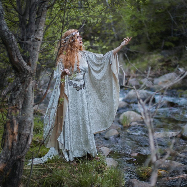 Medieval Dress Celtic Wedding dress Galadriel Costume Elvish, Medieval, Pre- Raphaelite, Gothic, Faery white medieval