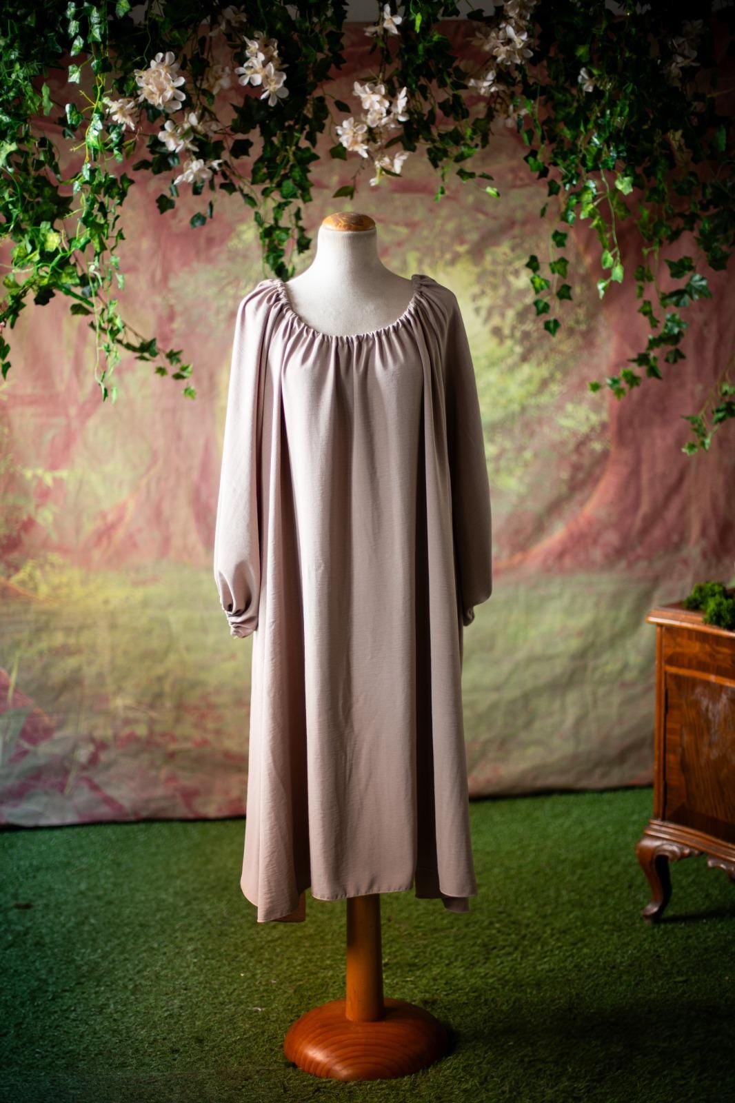 Witte nachthemd van viscose - Renaissance boerenkostuum - Etsy België, image size:1066x1600