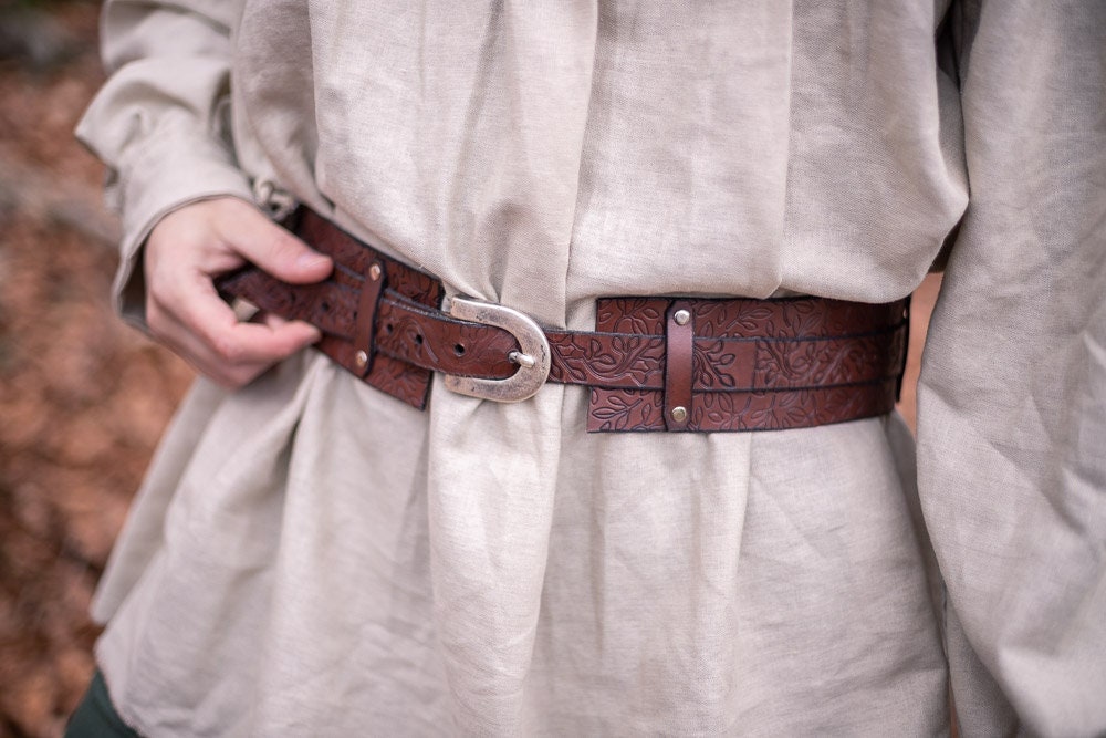 Elf Leather Belt With Leaves in Brown, LARP Druid Elven Bet Adjustable Corset  Belt Leather 