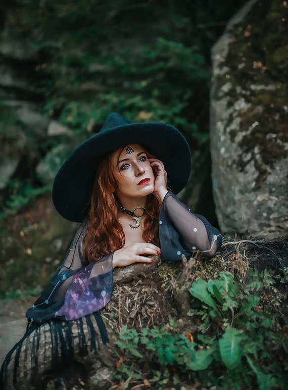 Witch Wizard Pointed Black hat wool twisted Felt magic dark gothic halloween wicca