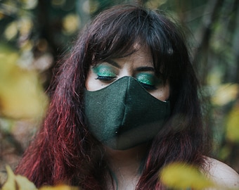 Face Mask Green Fabric with pocket for filter with unwoven fabric washable and reusable