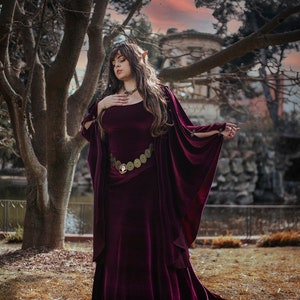 Burgundy medieval dress red velvet preraphaelite ren fair elven costume celtic medieval velvet dress Metal Belt