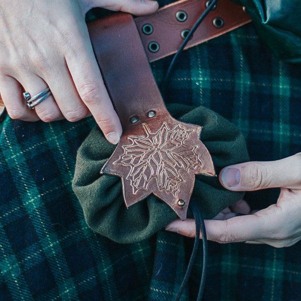 Leaf Leather belt bag elven Medieval celtic pouch hip bag for LARP Alchemist Druid elf druid accessories renaissance belt