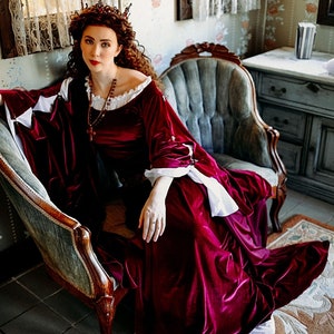 Robe médiévale bordeaux en velours rouge préraphaélite ren costume elfique celtique robe médiévale en velours image 4