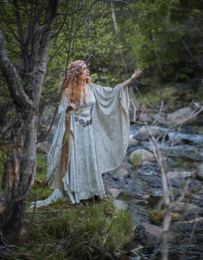 Medieval Dress Celtic Wedding dress Galadriel Costume Elvish, Medieval, Pre- Raphaelite, Gothic, Faery white medieval 