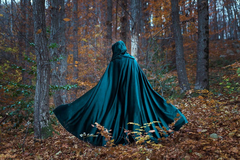 Velvet cape green hooded cloak, medieval elven fantasy costume cape with hood image 2