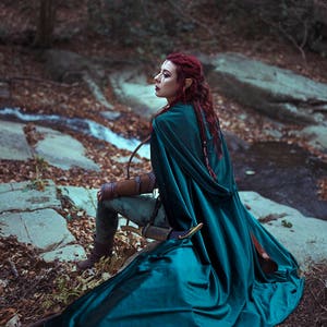 Velvet cape green hooded cloak, medieval elven fantasy costume cape with hood image 6