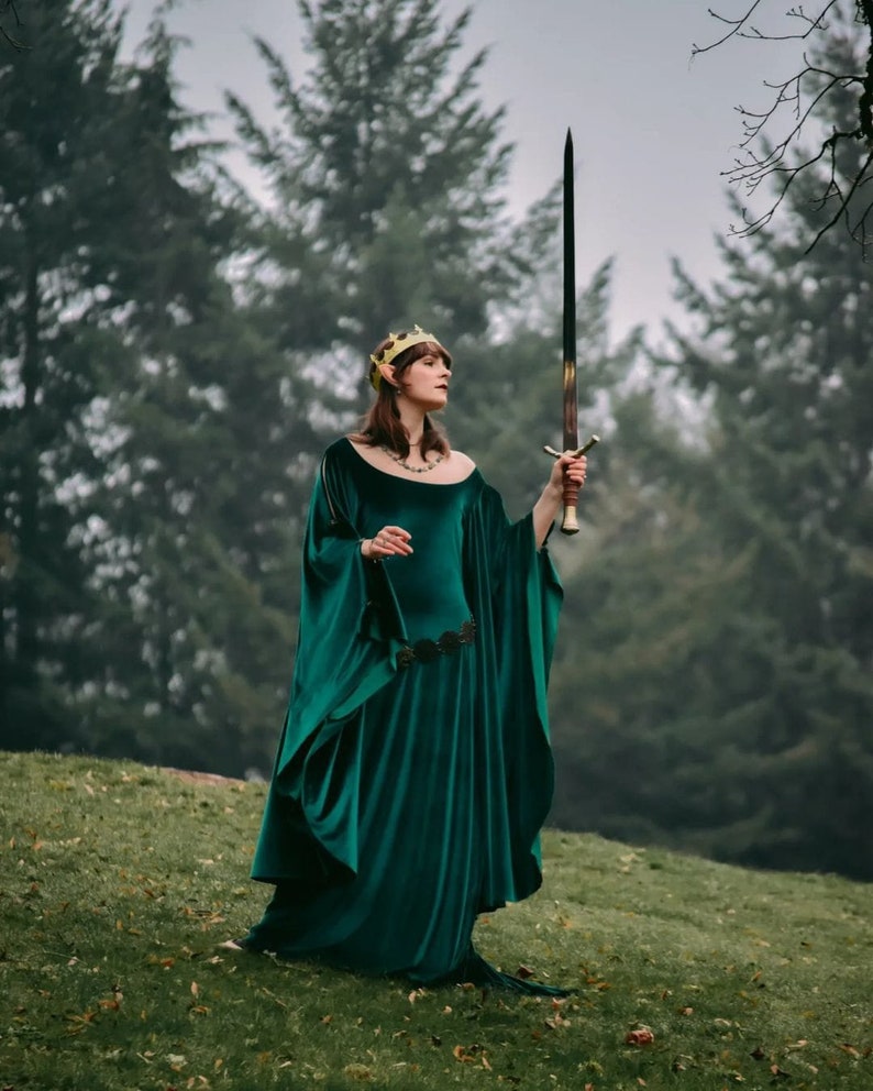 Green elven medieval dress velvet preraphaelite ren fair elf costume celtic medieval velvet dress image 5