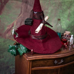 Alchemist witch hat adventurer larp magician forest wizard hat felted hat wool Halloween costume witch costume larp hat Red