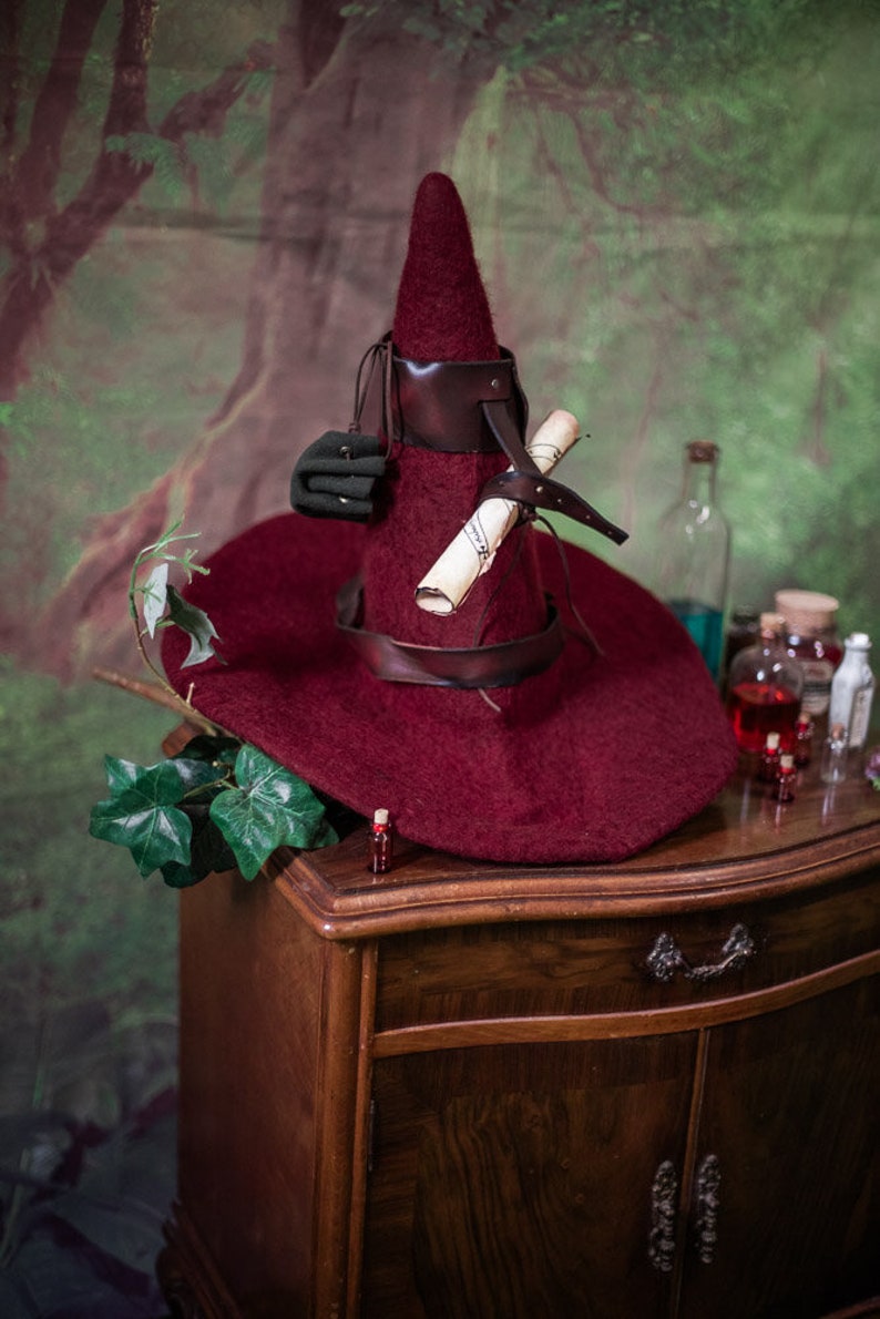 Alchemist witch hat adventurer larp magician forest wizard hat felted hat wool Halloween costume witch costume larp hat Red