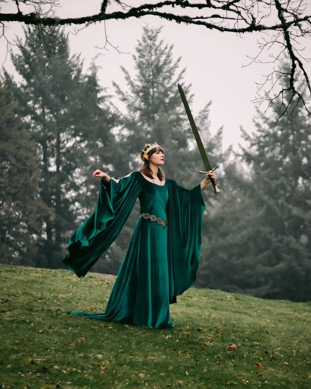 Green Elven Medieval Dress Velvet Preraphaelite Ren Fair Elf Costume Celtic  Medieval Velvet Dress -  Canada