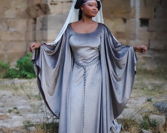 Medieval Dress in silver Velvet
