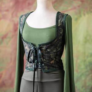 Renaissance bodice, Oak leaves cottagecore style corset vest, Druid dnd Wench regency steampunk imagem 6