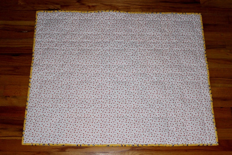 Baby quilt red white blue yellow stars pieced reversible 39 x 31 FREE SHIPPING