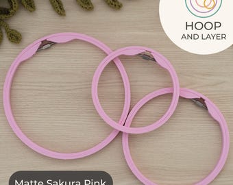 Naadloze ronde borduurring – mat sakuraroze | Moderne lijst voor stiksels en displays (120-210 mm)