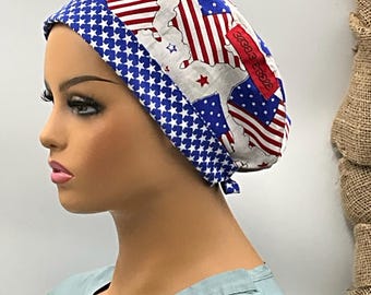 Gorros quirúrgicos patrióticos: estampado de la bandera y el mapa de EE. UU., con cierre de lazo, estilo europeo y estilo abullonado. Todas las tallas.