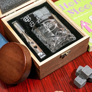 Personalized Whiskey Glass Set with Wooden Box, Groomsmen Gift, Boyfriend Gift, Gifts for Men,Premium Gift for Husband or Father