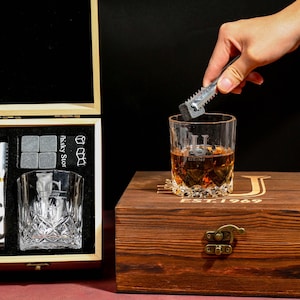 Personalized Whiskey Glass Set with Wooden Box, Groomsmen Gift, Best Man Gift, Groomsman Proposal, Boyfriend Gift, Gifts for Men