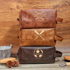 Personalized  Baseball Dopp Kit, Groomsmen Gifts, Men's Leather Toiletry Bag, , Men's Leather Accessory, Anniversary Gift for Him
