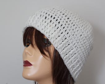 Bonnet au crochet fait main Couleur ivoire