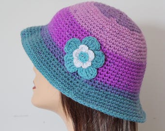Bob fait main au crochet Rose rose, violet, rose vif, bleu aqua avec fleur