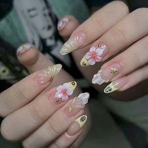 Pastel Floral And Seashell Nails, Press On Nails, Beachcore Nails, Fake Nails, Nail Art, Nail Polish, Yellow French 3D Gel Nails V41