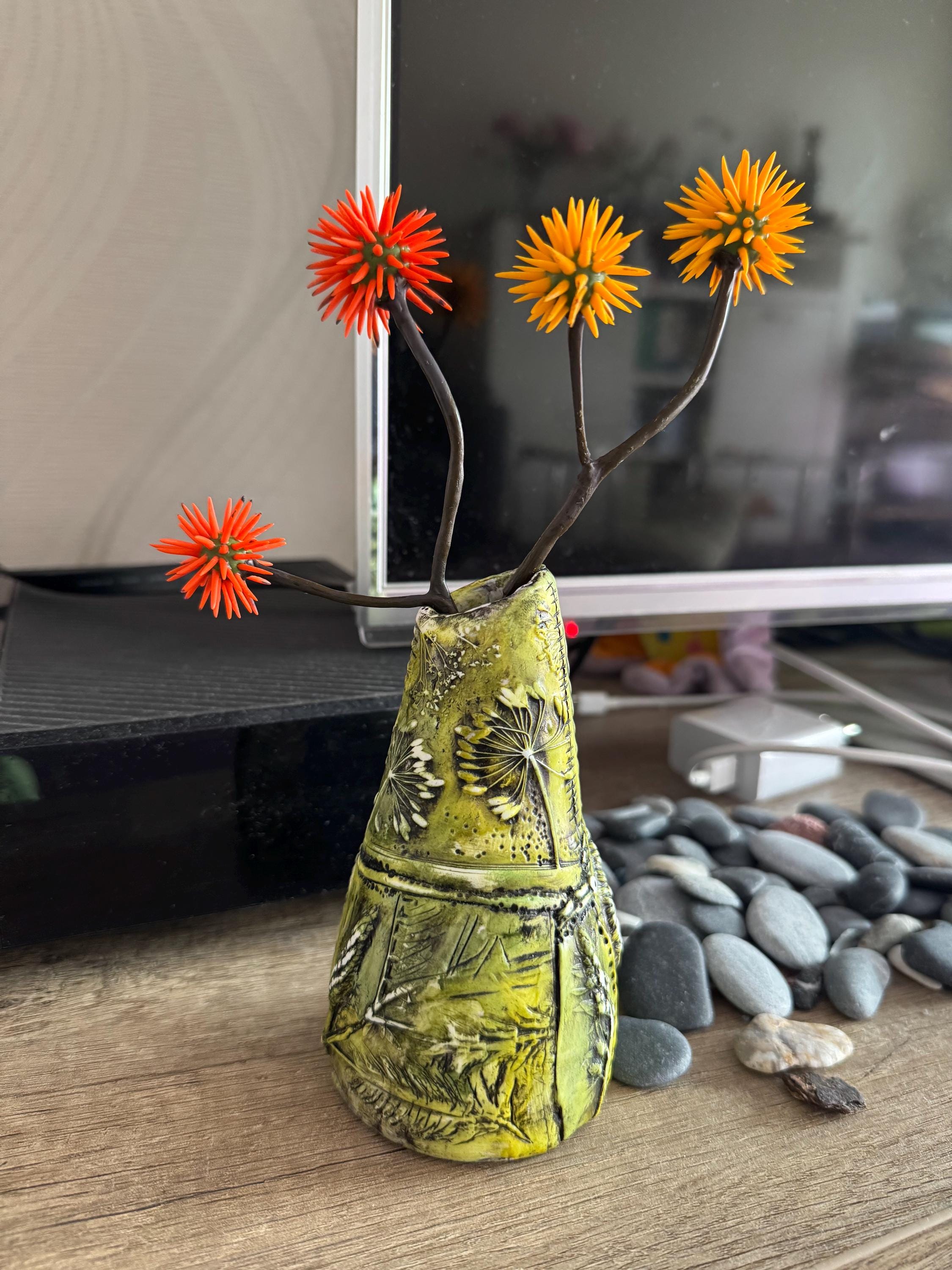 花器黄緑色 ドライフラワー用の装飾的な黄緑色の花瓶「NatureSense」 - Etsy 日本