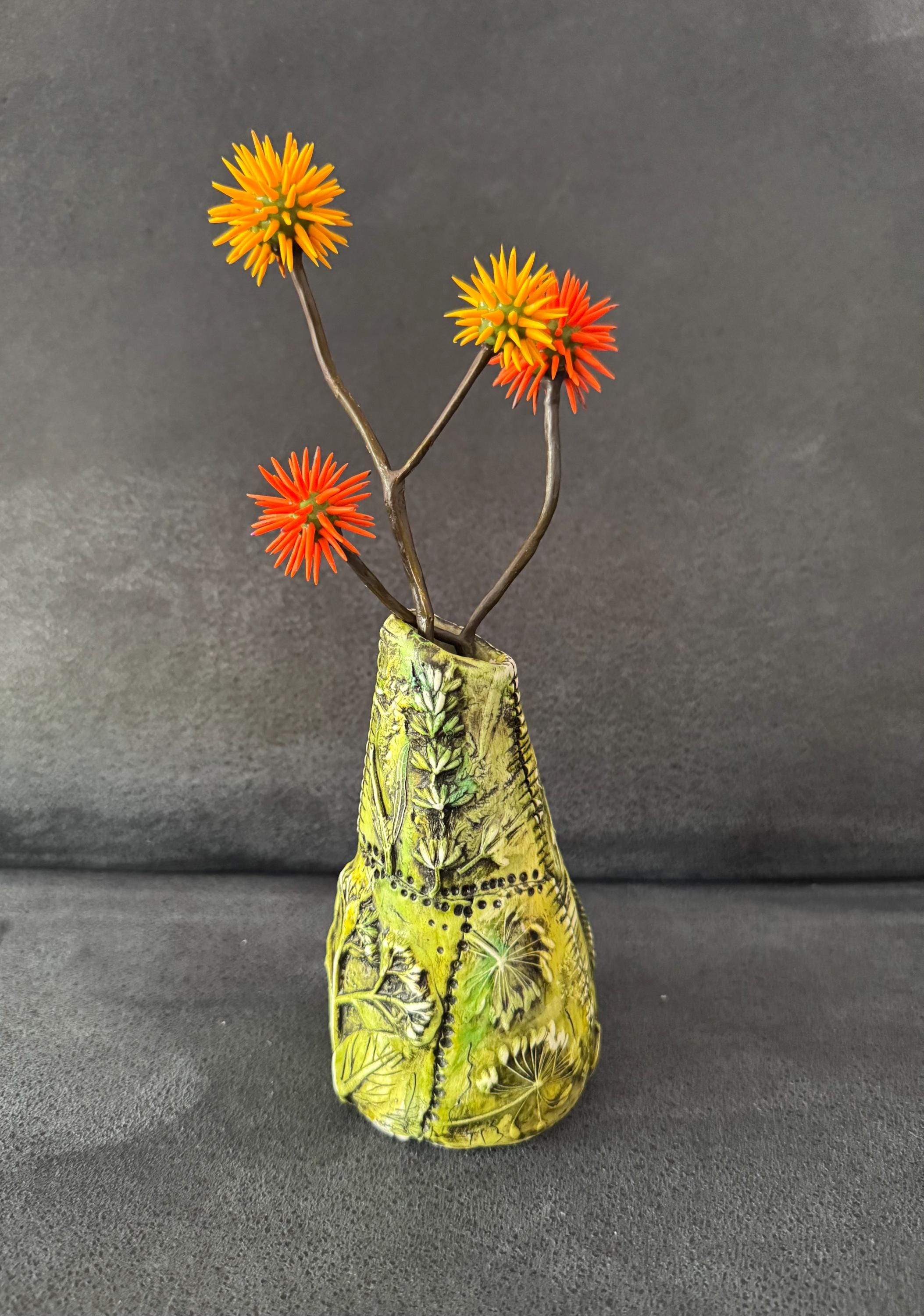 ドライフラワー用の装飾的な黄緑色の花瓶「NatureSense」 - Etsy 日本